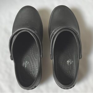Black Crocs